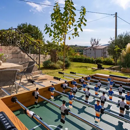 Gloria: Stylish 5-bedroom Retreat With Private Pool And Stunning Valley Views Villa *