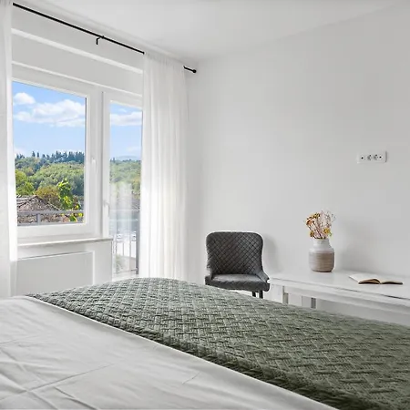 Gloria: Stylish 5-bedroom Retreat With Private Pool And Stunning Valley Views Villa